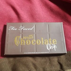 Too Faced Matte Chocolate Chip Palette
